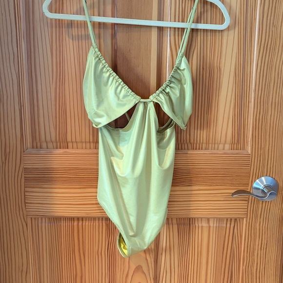 Urban Outfitters Green Bodysuit - Picture 4 of 5